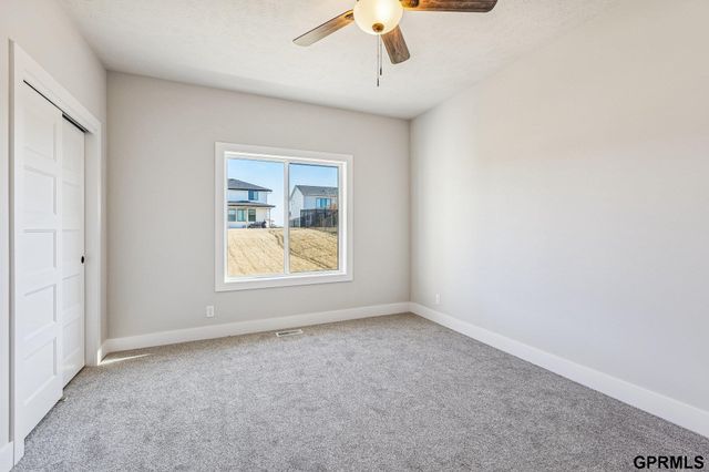 3510 S 218th Avenue, Elkhorn, NE 68022