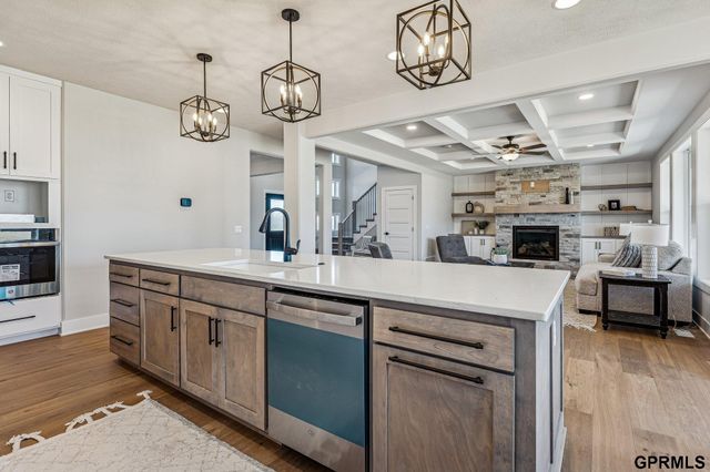 3510 S 218th Avenue, Elkhorn, NE 68022
