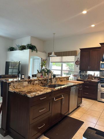 5260 Indianwood Village Lane, Lake Worth, FL 33463