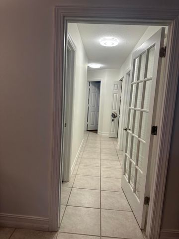 5260 Indianwood Village Lane, Lake Worth, FL 33463