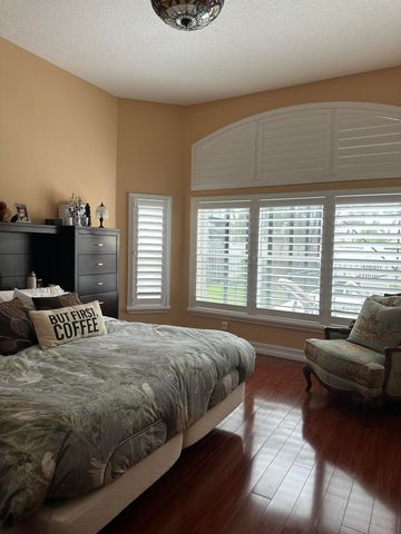 5260 Indianwood Village Lane, Lake Worth, FL 33463