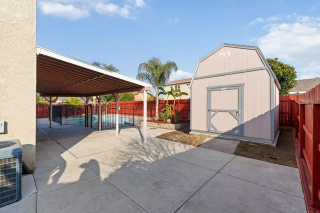 923 Ryan Avenue, Clovis, CA 93611