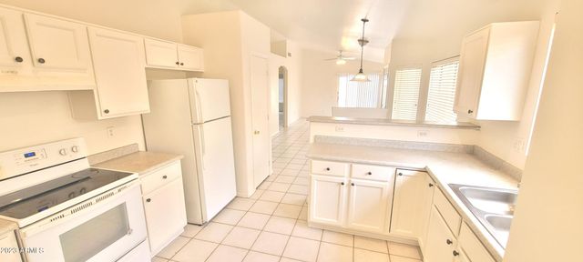 1202 N BOGLE Avenue, Chandler, AZ 85225