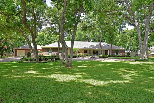 3919 Aspenwood Drive, Richmond, TX 77406