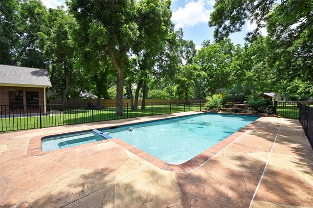 3919 Aspenwood Drive, Richmond, TX 77406