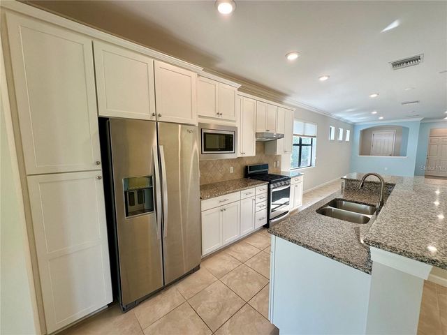 17043 HAMPTON FALLS TERRACE, Bradenton, FL 34202