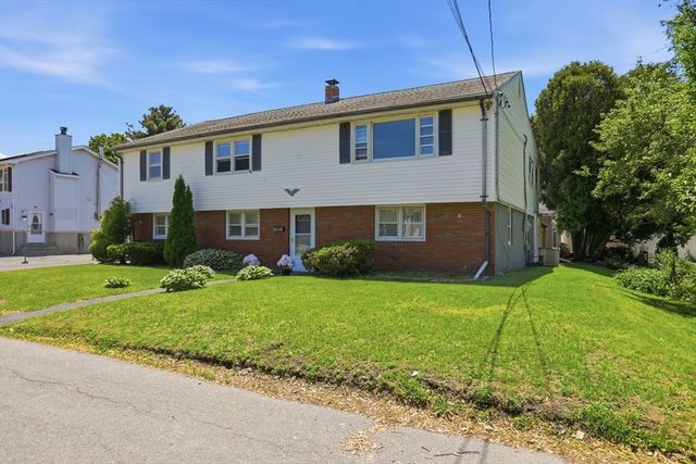 53 Gates Rd, Saugus, MA 01906