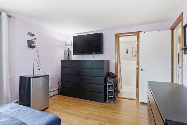 53 Gates Rd, Saugus, MA 01906