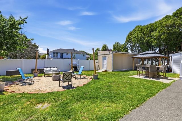 53 Gates Rd, Saugus, MA 01906