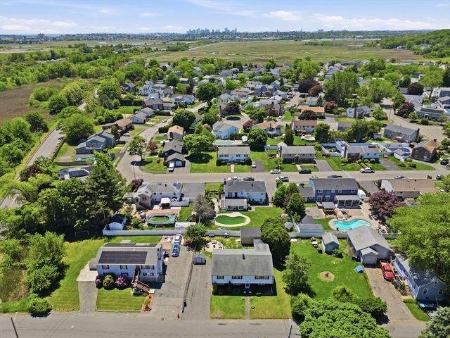 53 Gates Rd, Saugus, MA 01906