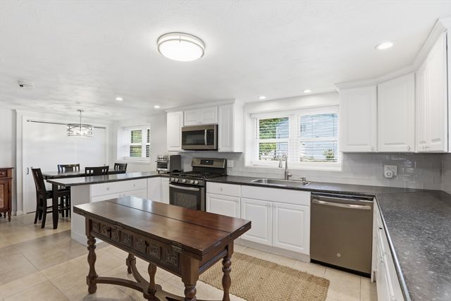53 Gates Rd, Saugus, MA 01906