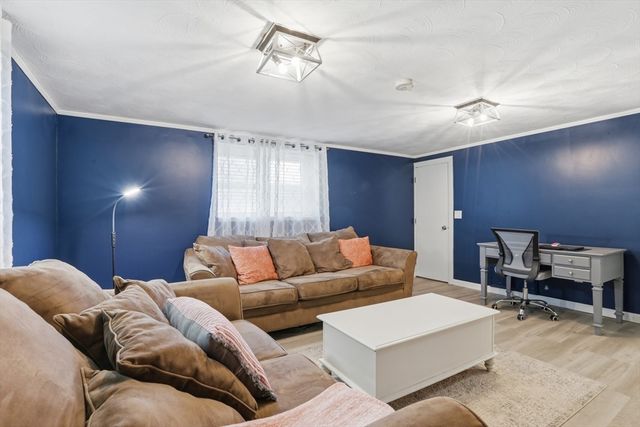 53 Gates Rd, Saugus, MA 01906