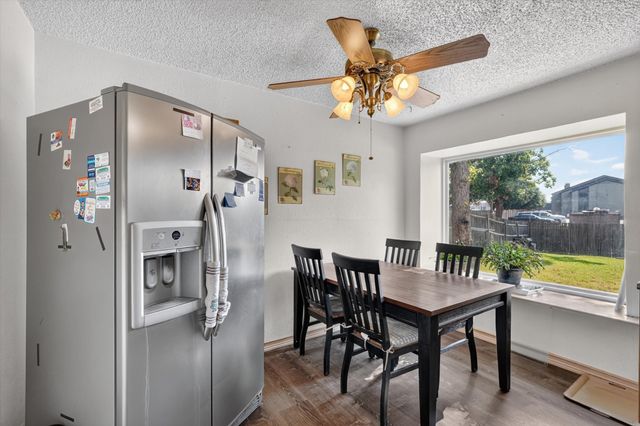 184 Oakhurst Drive, Bedford, TX 76022