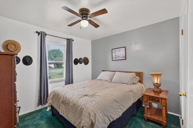 184 Oakhurst Drive, Bedford, TX 76022
