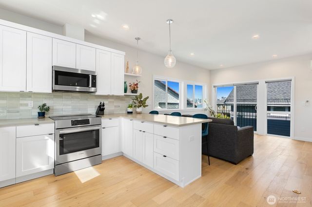 1338 California Ave SW, Seattle, WA 98116