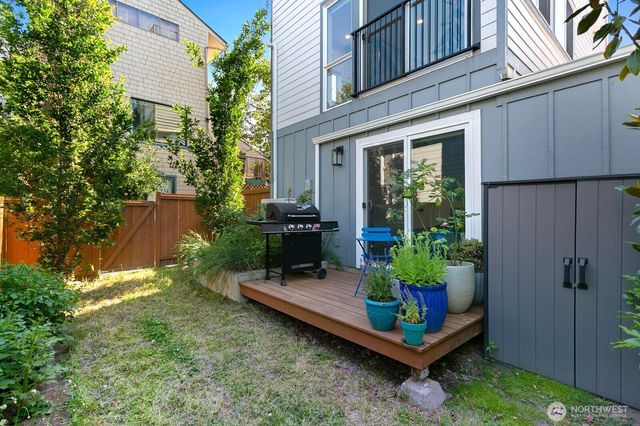 1338 California Ave SW, Seattle, WA 98116