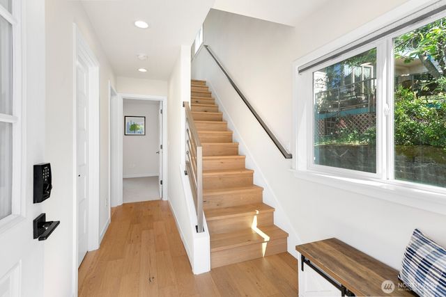 1338 California Ave SW, Seattle, WA 98116