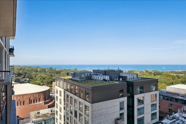 1560 N Sandburg Terrace 1808, Chicago, IL 60610