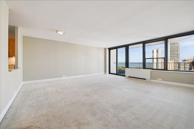 1560 N Sandburg Terrace 1808, Chicago, IL 60610