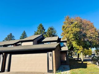 5214 Brett Court, West Bloomfield, MI 48322