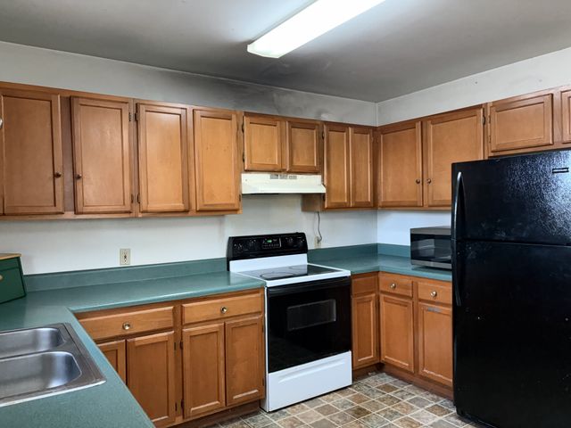 57 Palmetto Ave, Sewanee, TN 37375