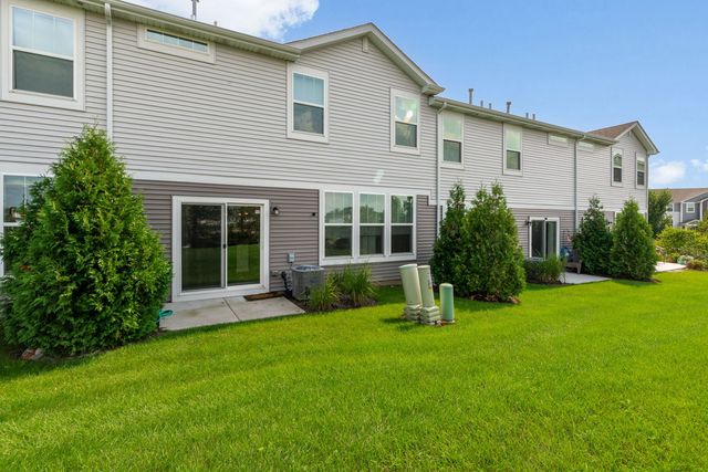 1024 Moraine Drive, South Elgin, IL 60177