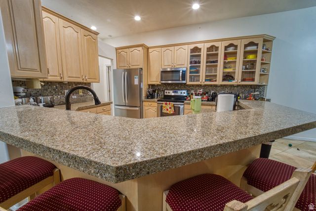 12091 S LAMPTON VIEW DR, Riverton, UT 84065