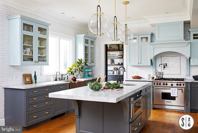 2220 WINDSOR RD, Alexandria, VA 22307