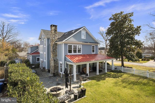 2220 WINDSOR RD, Alexandria, VA 22307