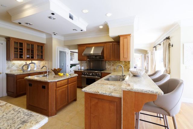 11837 Upland Way, Cupertino, CA 95014