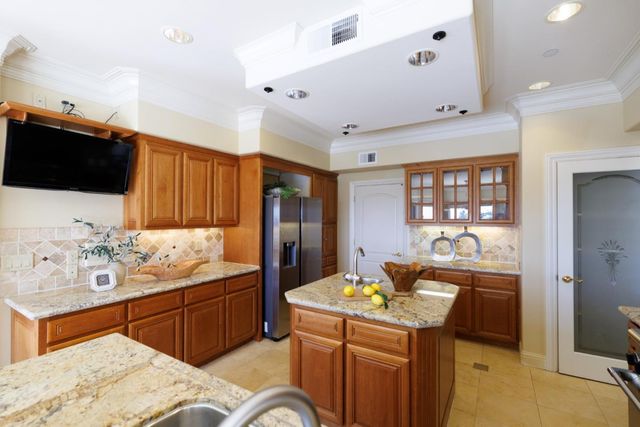 11837 Upland Way, Cupertino, CA 95014