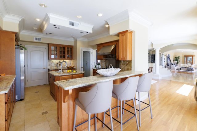 11837 Upland Way, Cupertino, CA 95014