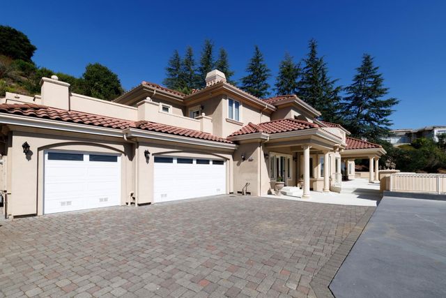 11837 Upland Way, Cupertino, CA 95014