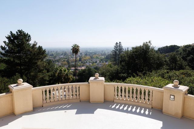 11837 Upland Way, Cupertino, CA 95014