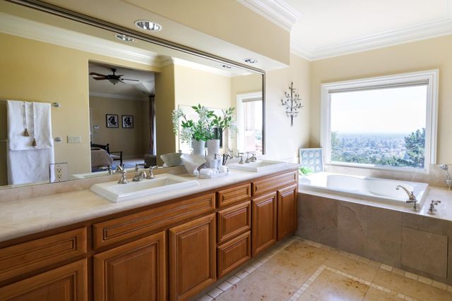 11837 Upland Way, Cupertino, CA 95014