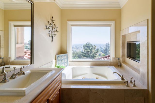 11837 Upland Way, Cupertino, CA 95014