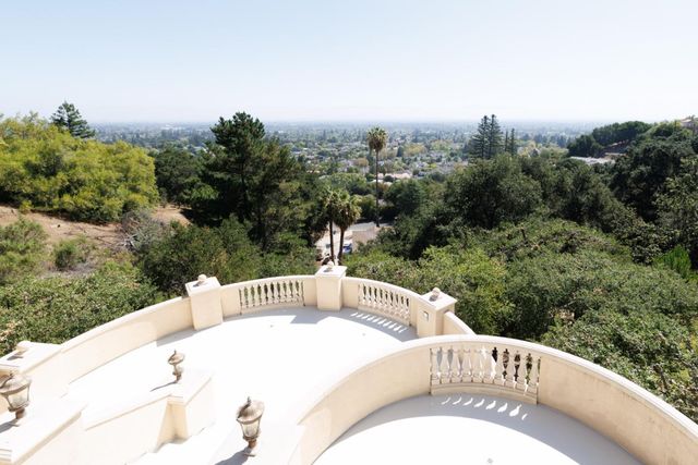 11837 Upland Way, Cupertino, CA 95014