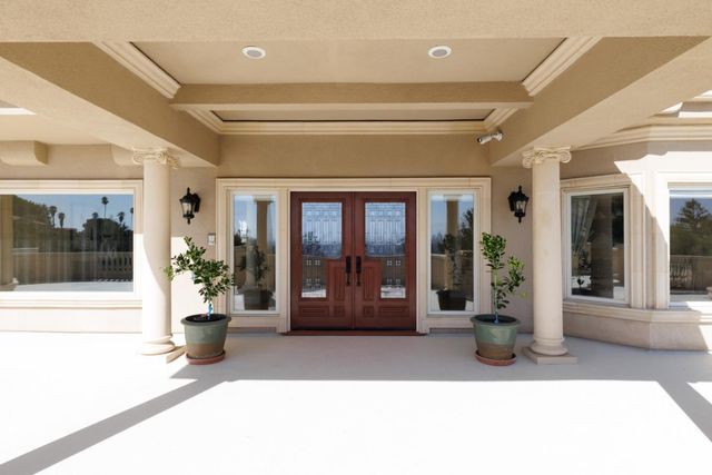 11837 Upland Way, Cupertino, CA 95014