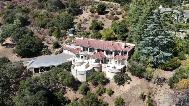 11837 Upland Way, Cupertino, CA 95014