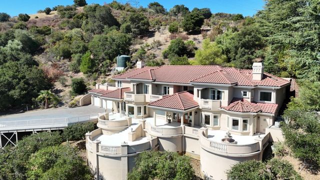 11837 Upland Way, Cupertino, CA 95014