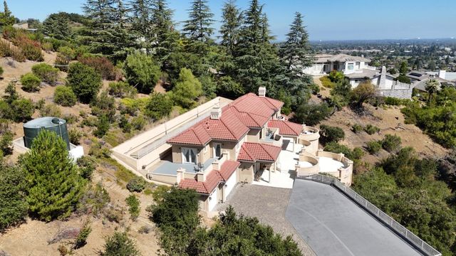 11837 Upland Way, Cupertino, CA 95014