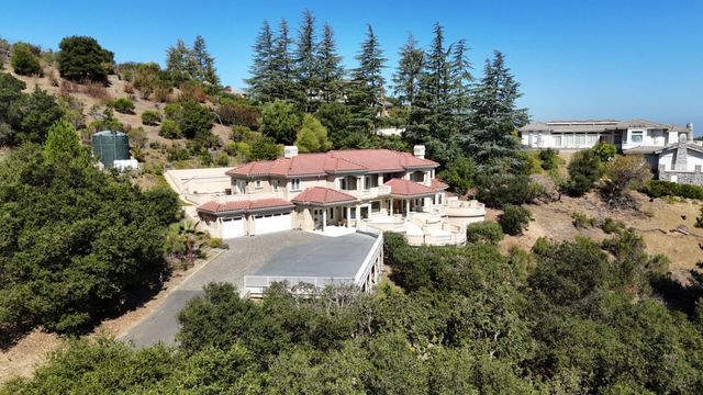 11837 Upland Way, Cupertino, CA 95014