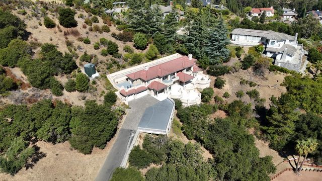 11837 Upland Way, Cupertino, CA 95014