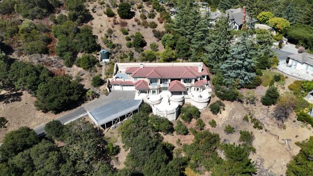 11837 Upland Way, Cupertino, CA 95014