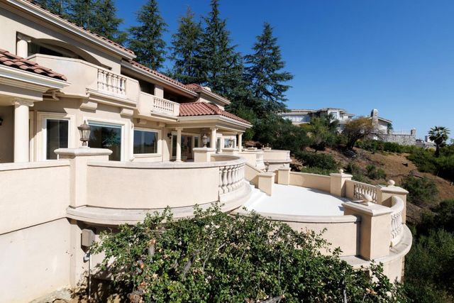 11837 Upland Way, Cupertino, CA 95014
