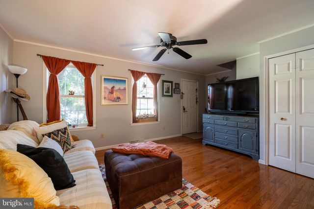 15 SCHOOL HOUSE LN, Lititz, PA 17543
