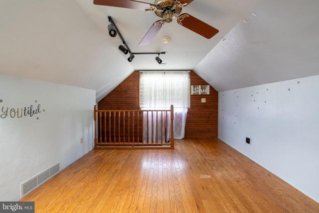 15 SCHOOL HOUSE LN, Lititz, PA 17543