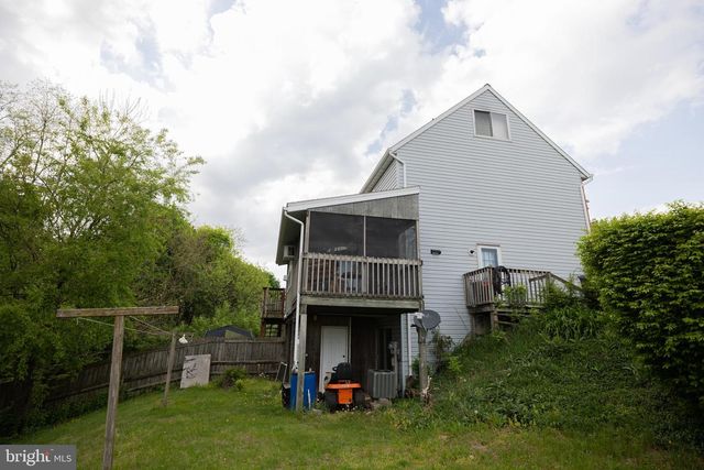 15 SCHOOL HOUSE LN, Lititz, PA 17543