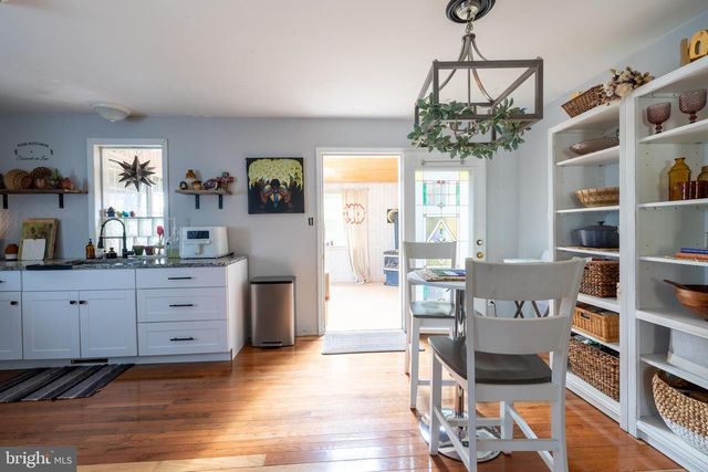 15 SCHOOL HOUSE LN, Lititz, PA 17543