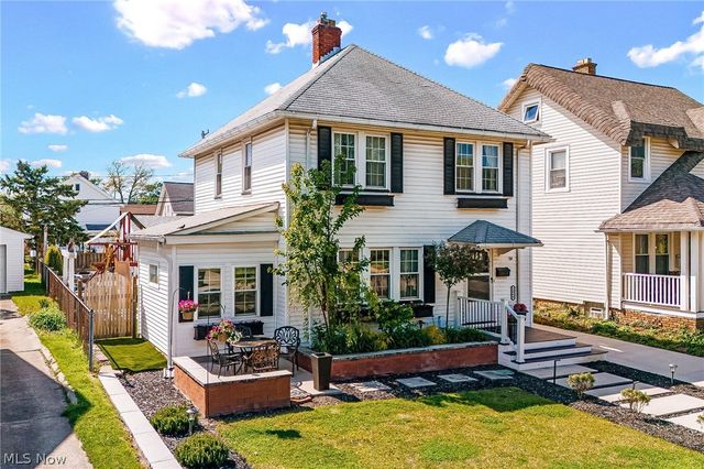 2064 Lincoln Avenue, Lakewood, OH 44107